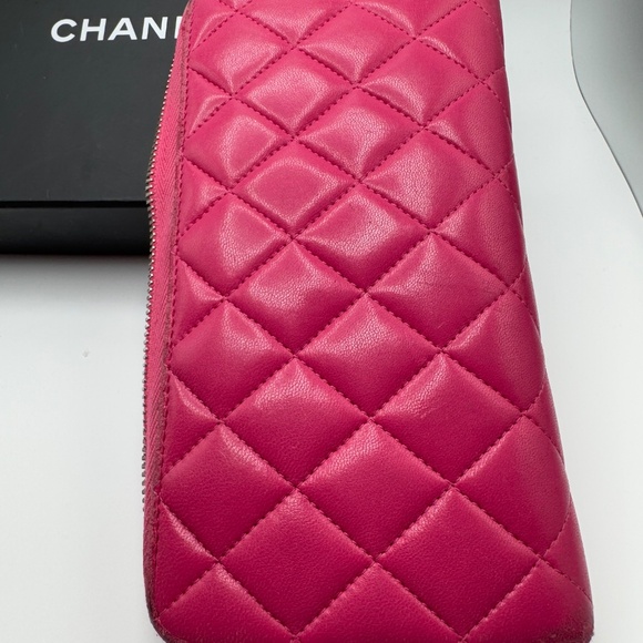 Pink Quilted Lambskin Leather Zippy Organizer Wallet - Picture 2 of 5